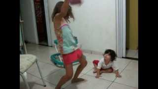 Natynha E Alice Rebolando