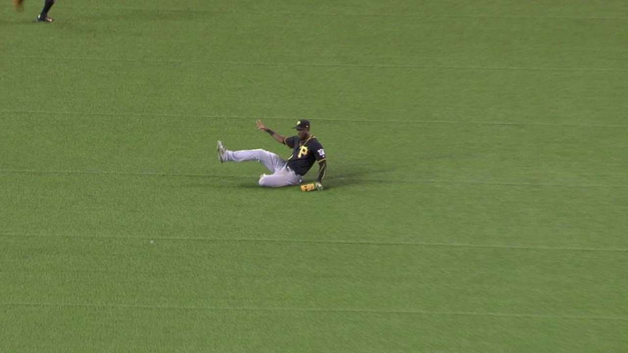 PIT@TOR: Marte makes a nice sliding catch in center