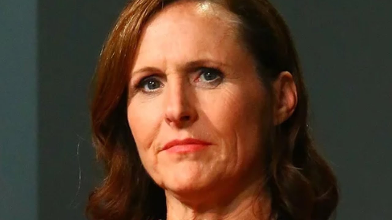 The Tragic Life SNL Star Molly Shannon Tried To Keep Hidden