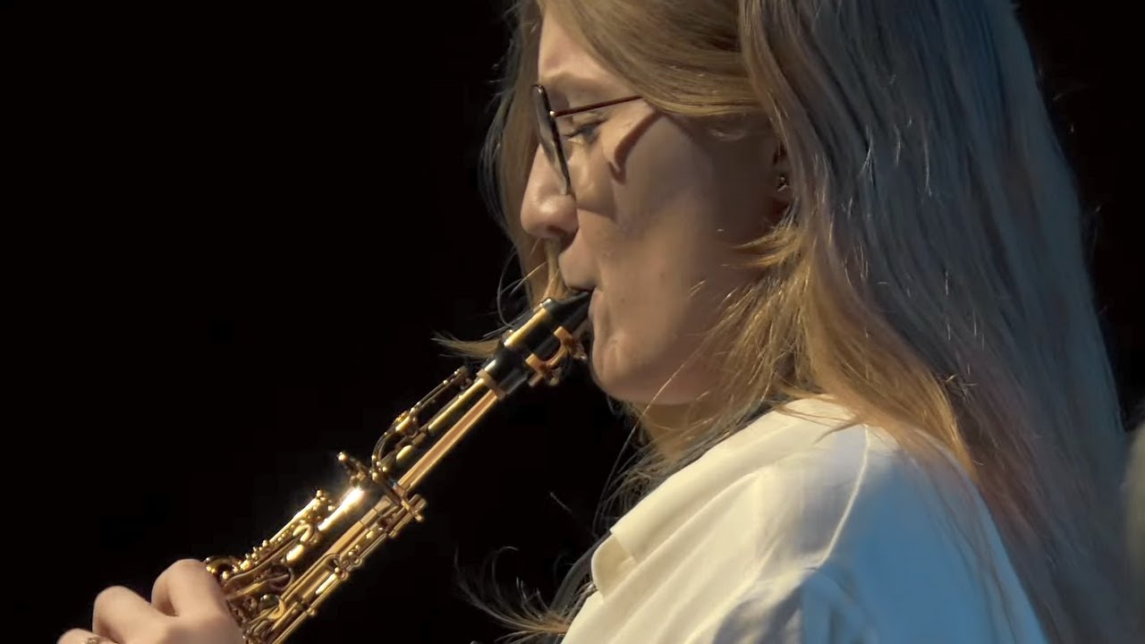 Morricone – Gabriel's Saxophone from Mission, Klaudia Gałka – saxophone conducted by Jacek Pawelczak