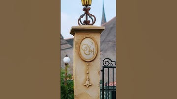 Thumbnail of Van eerste steen tot groots hotel… Efteling Grand Hotel gaat open! 🌙 #efteling