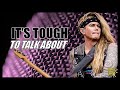 Capture de la vidéo 💋 Ex-Steel Panther Bassist 'Lexxi Foxx' On Quitting The Band Says 'It's: 'Tough To Talk About