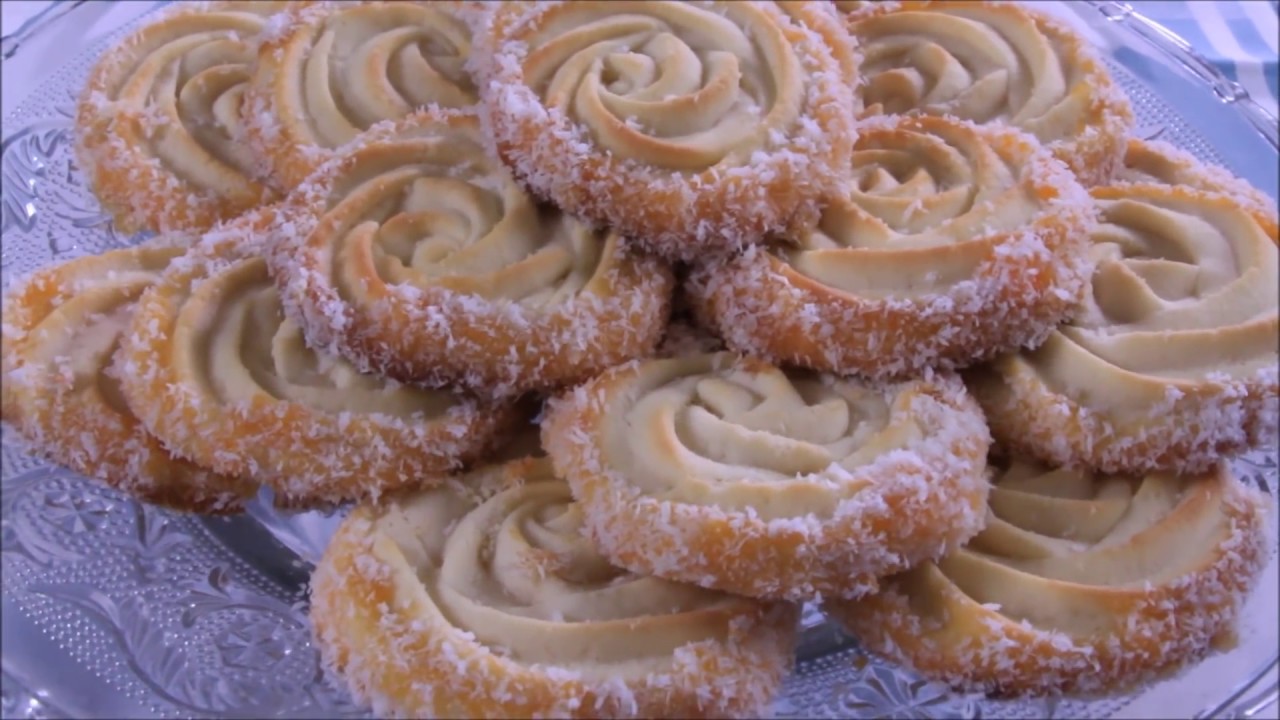 بتي فور حلوة البوق بشكل رائع وعجين مميز حلويات العيد الشيف نادية  | Petits fours