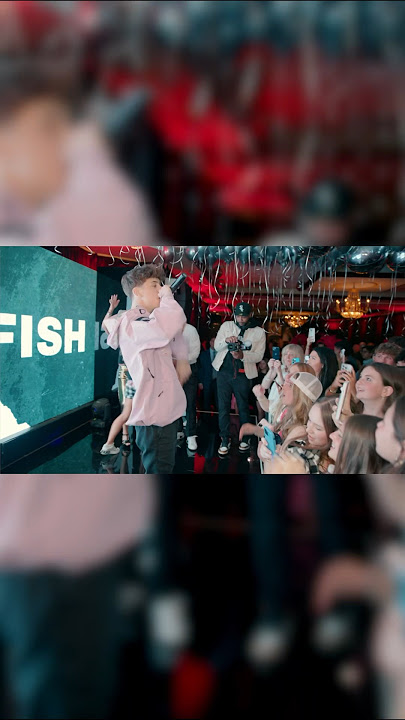 Tyler Bragoli Surprises Fan at Sweet Sixteen, Performs ‘Star Baby’ & ‘Selfish’”