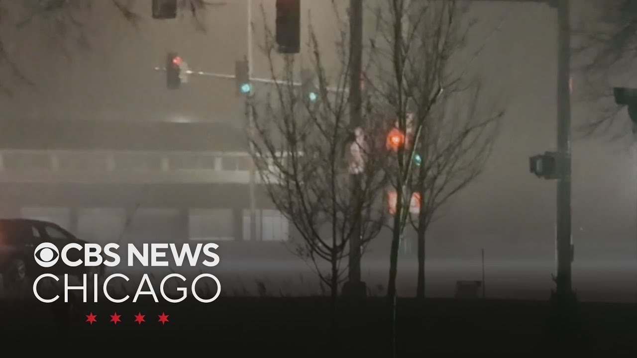 Severe storms bring heavy downpours, strong winds to Chicago area - YouTube