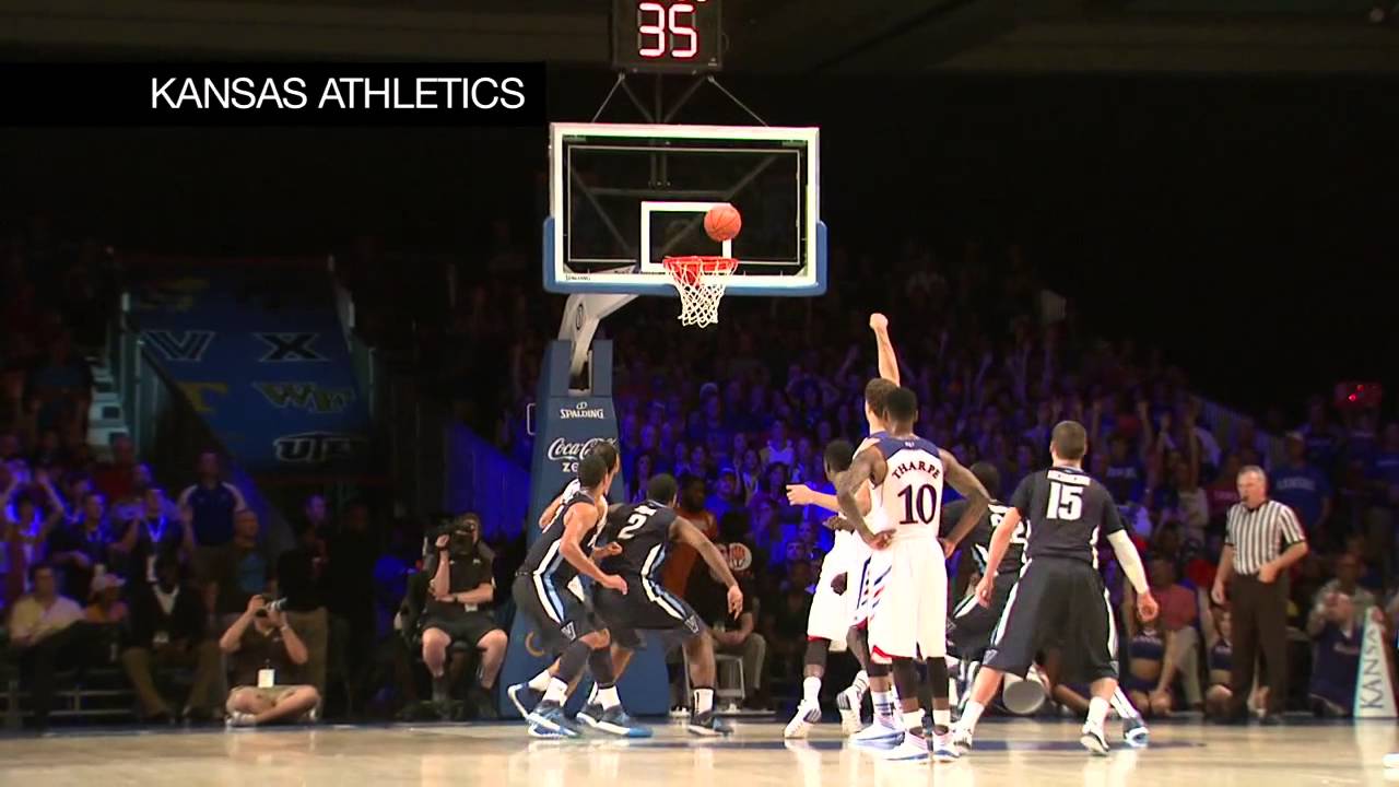 WATCH: Villanova star Ryan Arcidiacono's high school prep coach head-butts  ref during game 