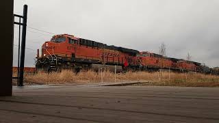 BNSF HTPLTUL passing Edmond Oklahoma (my phone vid)