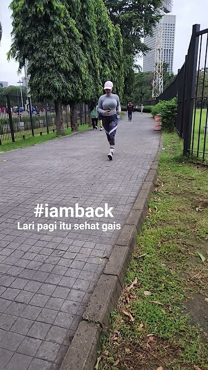 hallo gais....aku sudah kembali....jangan lupa subrreeeekkmk, aku bakal live disini ...thank you