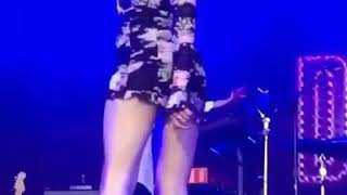 Dua Lipa sexy baile