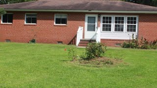 400 Country Club Road, Jacksonville, NC Presented by Judy Lewis.