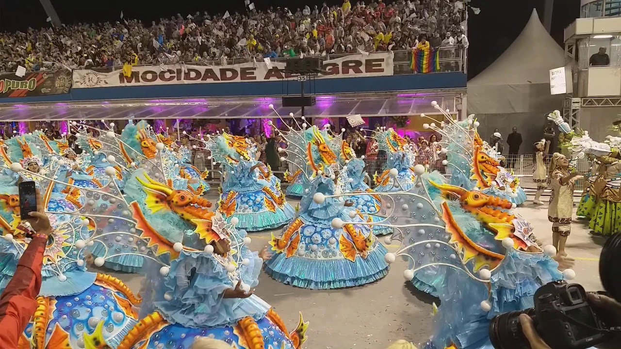 Ala das Baianas do Desfile da Mocidade Alegre - Carnaval 2020