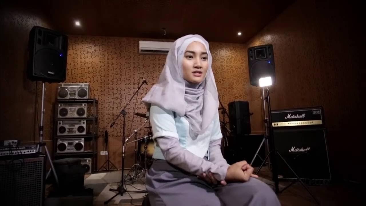 Yetuk rus ayol soradi onlayn Rus porno jiyan va xola