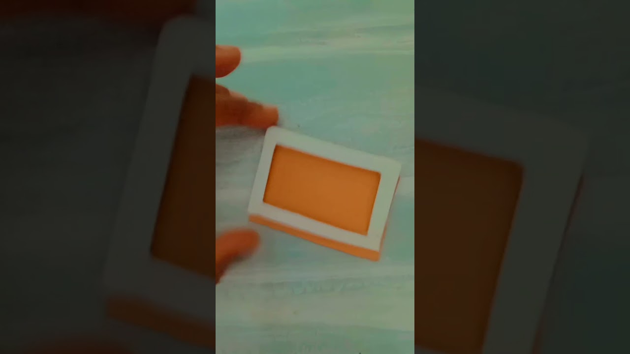 making frame for melting eye drawing