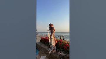Thumbnail of #Mujer 🌴 una de las canciones de mi nuevo álbum que sale en mayo ! #music #newmusic #nature