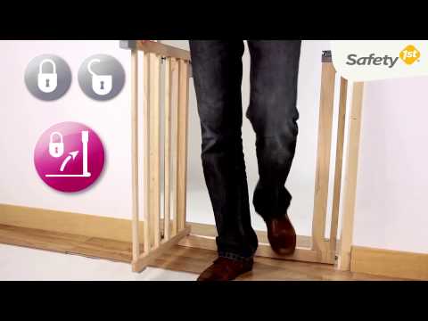 Safety 1st Easy Close Wood baby gate