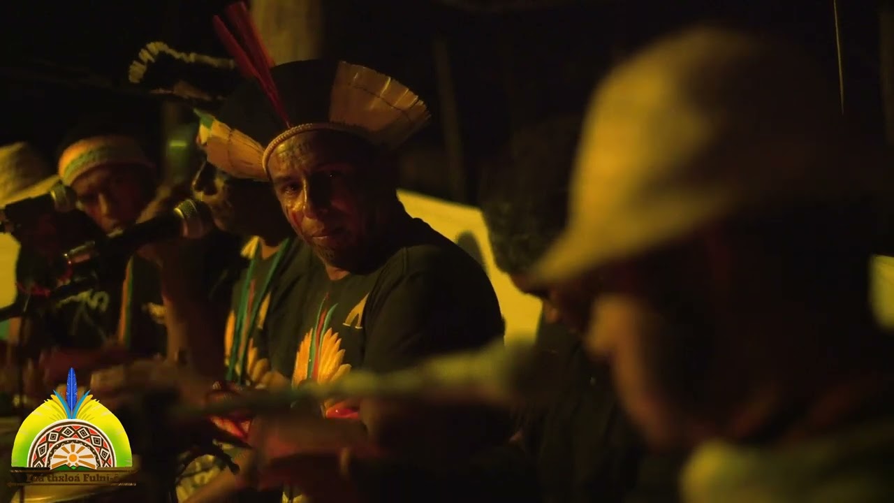 Grupo Feá Thxloá Fulni-ô - Canta, canta e dança