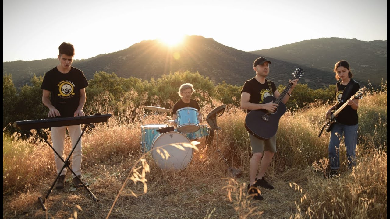 Mi Pueblo, Salvaleón