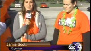 Walking to raise awareness of kidney disease