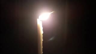 Nyala lilin di kegelapan