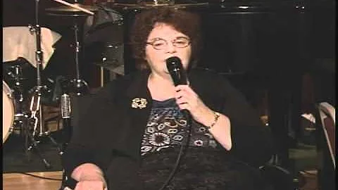 THE BEAUTIFUL SHIRLEY CARON PERFORMIN "CRAZY" WRIT...
