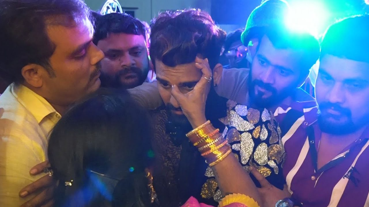 EXCLUSIVE: Bigg Boss 4 Telugu Runner Akhil Celebrations At His Home | NewsQube