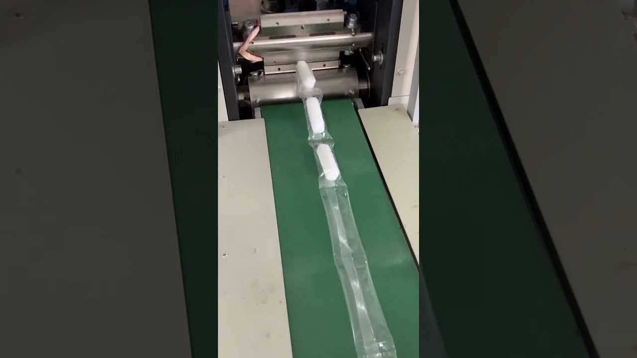 flow wrap packing machine for marshmallow or candies