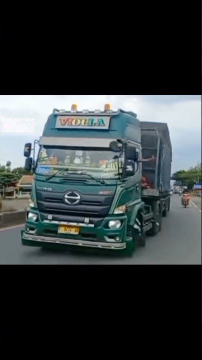 Story'WA Truck HINO😎, Oleng Sam🤙... #truckolengid #truckhino