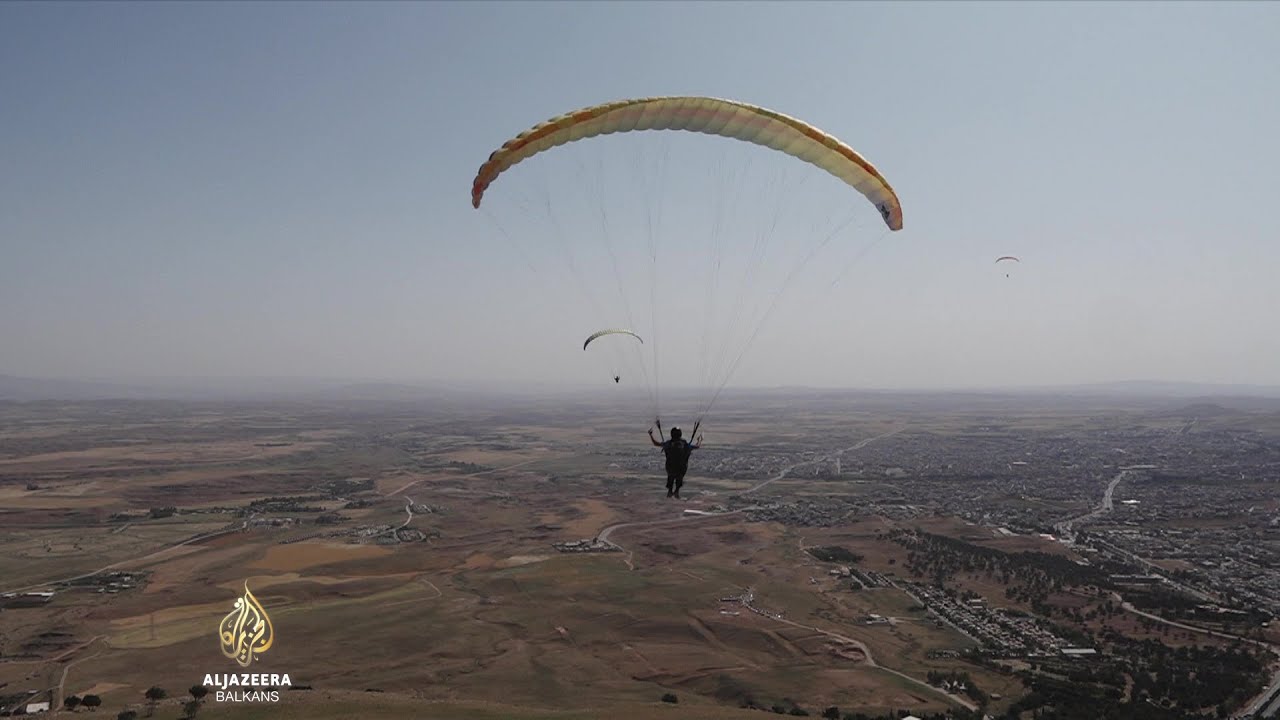 أصبحت رياضة الطيران الشراعي تحظى بشعبية متزايدة في العراق