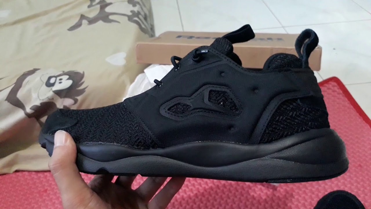 reebok furylite triple black