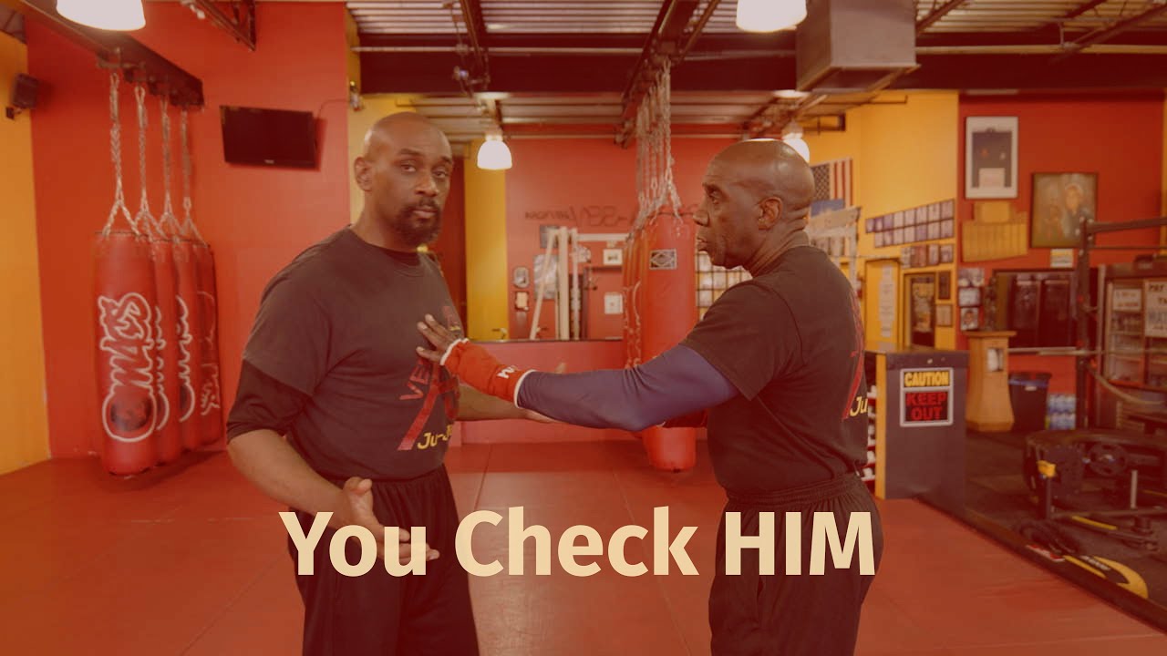 Вы проверяете его - Методы самообороны