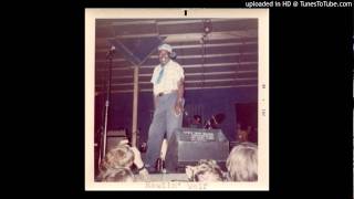 Ain't Goin' Down That Dirt Road- Howlin Wolf