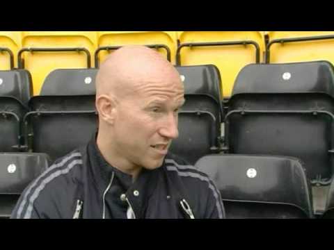 Lee Hughes Signs For Notts County (22-07-09)