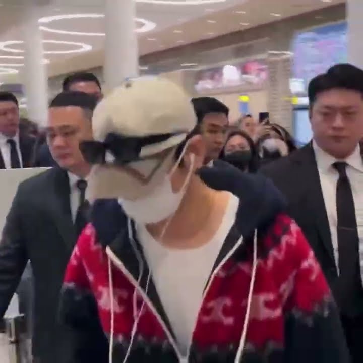 LIVE 🔴 BTS V Returned Back To Korea from Vogue ✈️ Taehyung At Incheon Airport Today ✈️ BTS V Airport