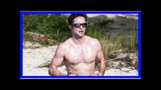 Robert Pattinson Shirtless and barefoot running on the beach will give you Edward Cullen Daydreams