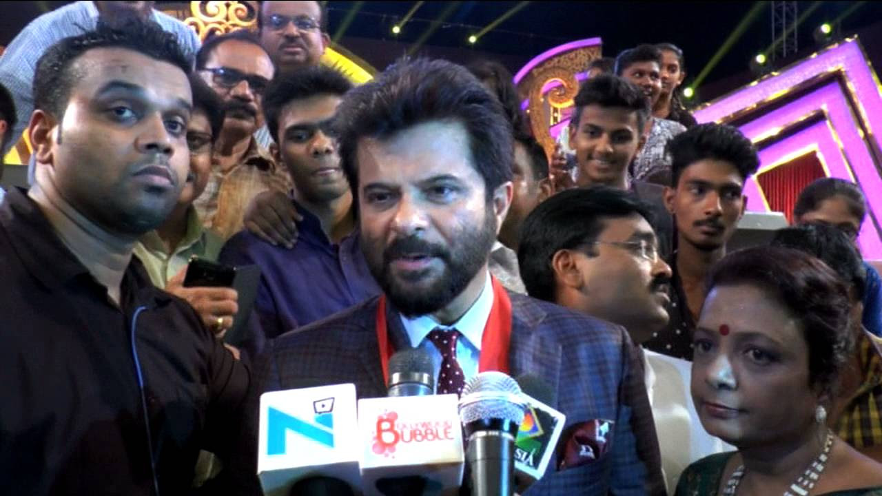 WATCH Jeetendra  Anil Kapoor Receive Raj Kapoor Awards 2016