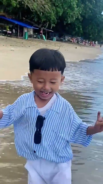 penginapan di pantai Carita Anyer yang berlokasi langsung di tepi pantai