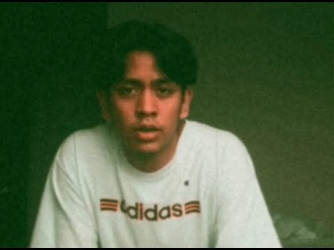 CRUSH (ft. Guccimith and Zhe Kamil) (Official Lyric Video)