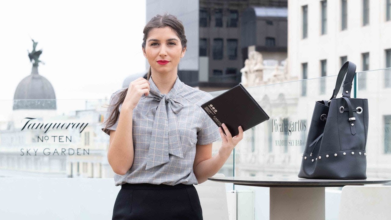 Revista PATRONESMUJER Nº2. Blusa con lazo en escote.