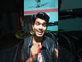 is ladka ne upna ghar me bmw ka review de raha he
