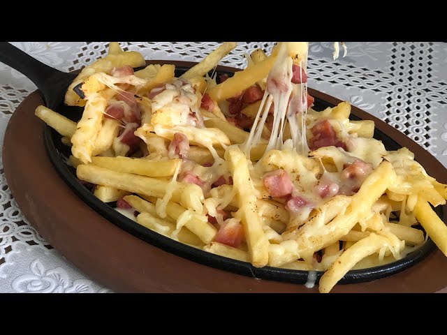 Batata frita com queijo e bacon na airfryer