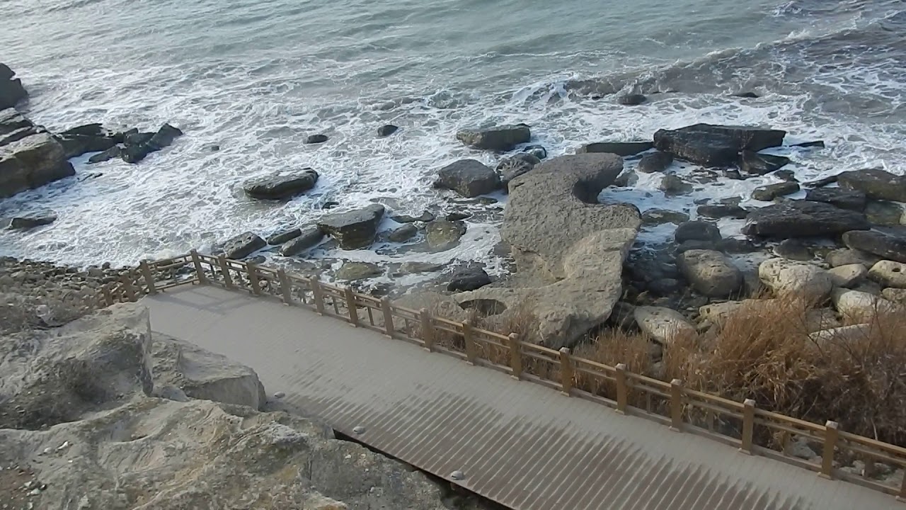 Над Седым Каспием свистит ветер в ушах - YouTube