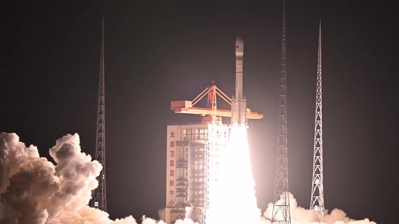 中国、衛星「遥感50号02」の打ち上げ成功 - YouTube