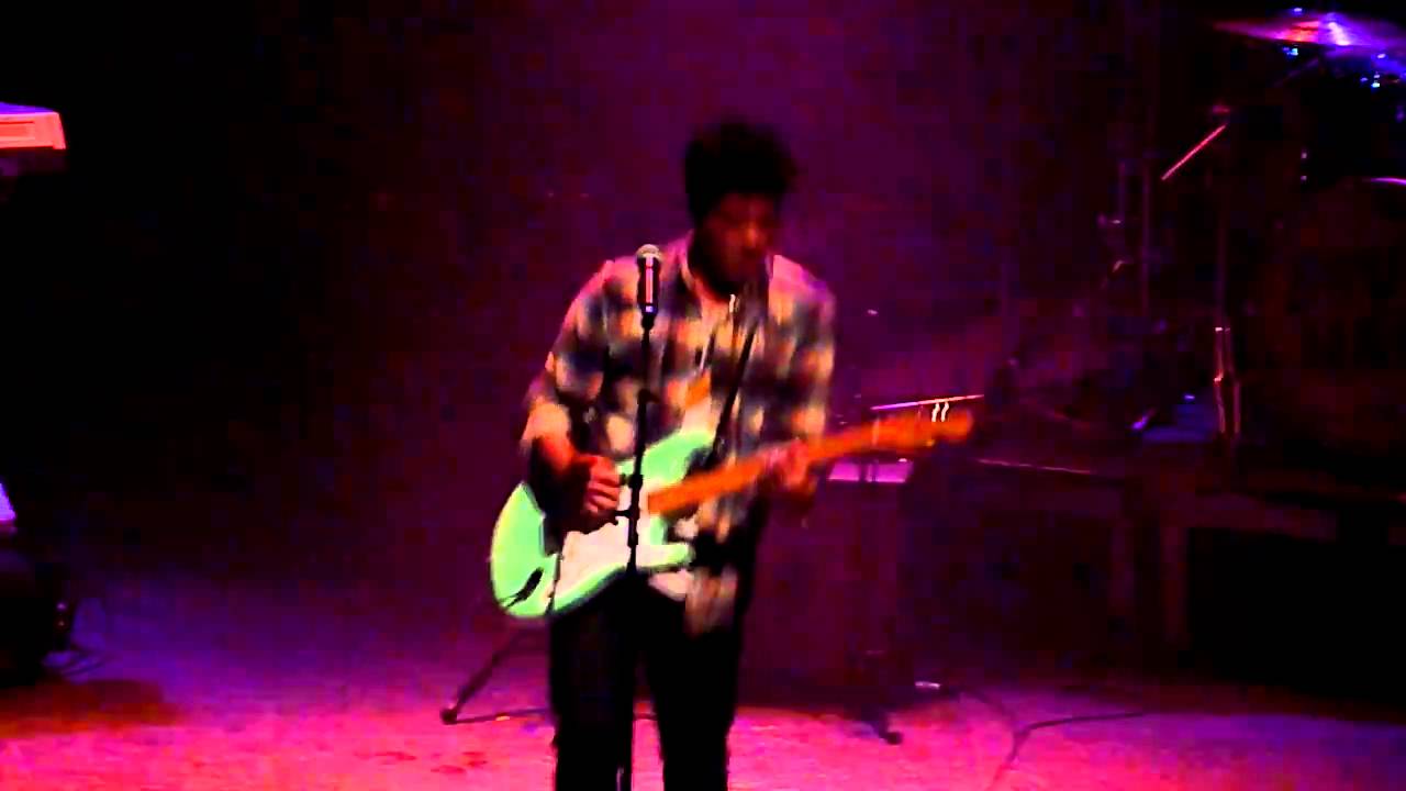 Bruno Mars - Billionaire (part 2) @ La Cigale, Paris, France