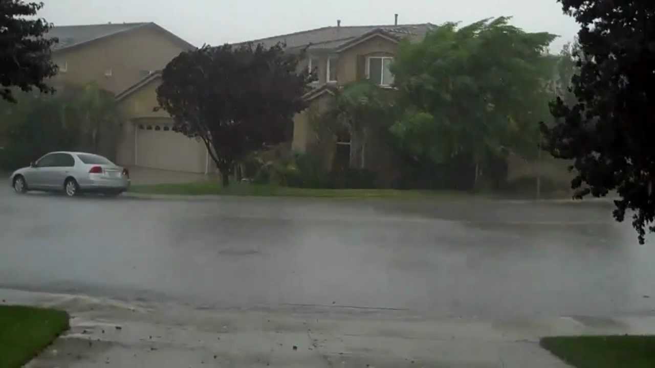 Lake Elsinore MicroBurst Heavy Rain Wind and Thunder