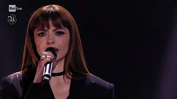 Annalisa canta "Sinceramente" Sanremo 2024 (uriel version)