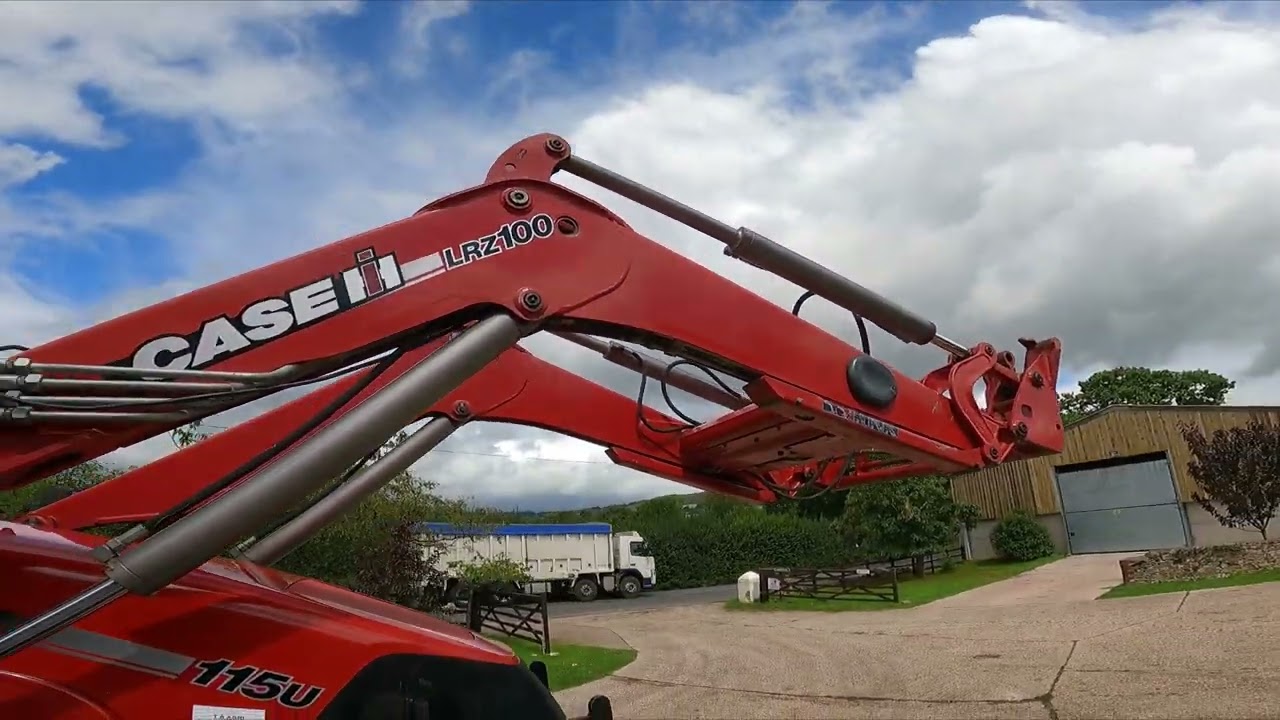 Case Farmall 115U & Loader