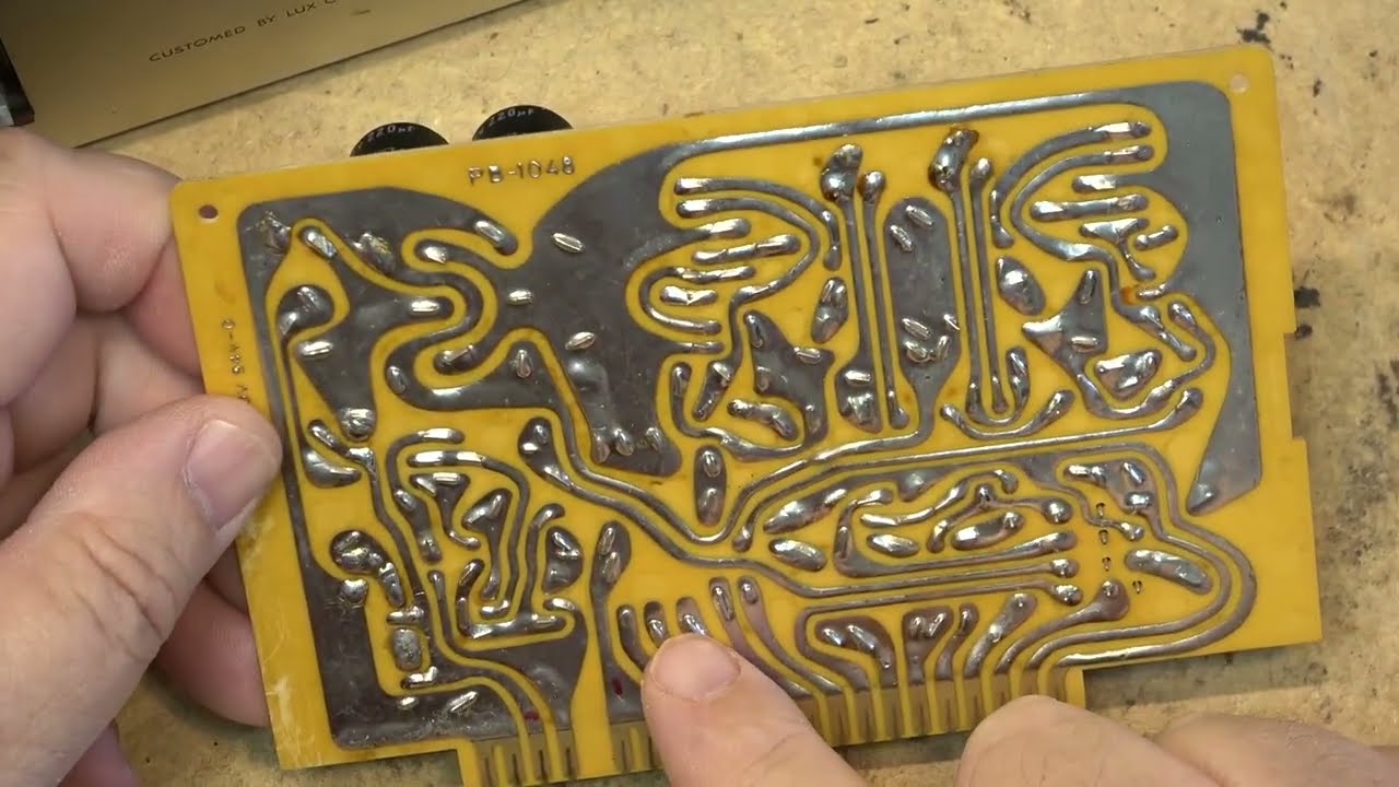 Luxman M2000 Power Amp just Hums