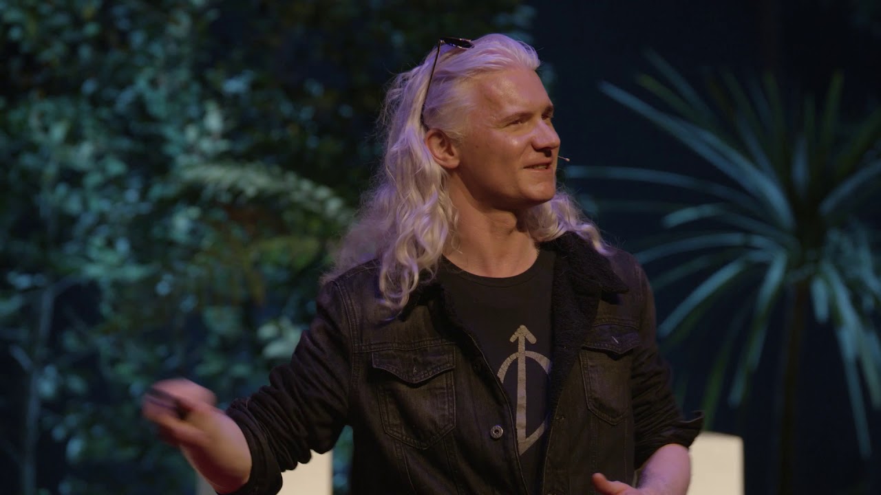 V1 Simon Che de Boer at TEDxAuckland 1