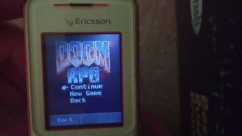 Nostalgia: Playing Doom RPG Mobile (Java 2005 game) on Sony Ericsson Walkman W200i