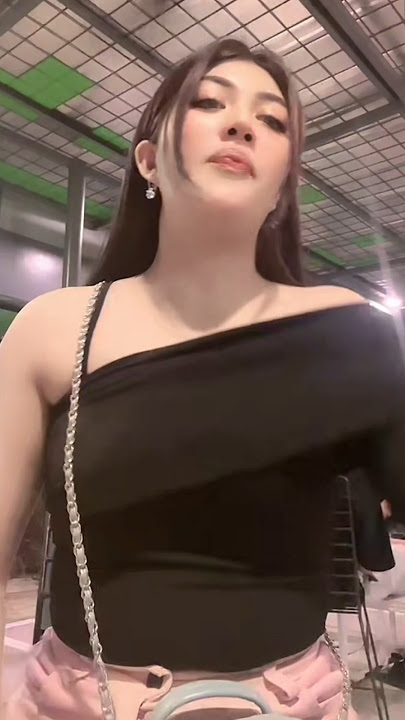 This beautiful woman went out in the middle of the night sitting in a cafe wanting to order raw b...